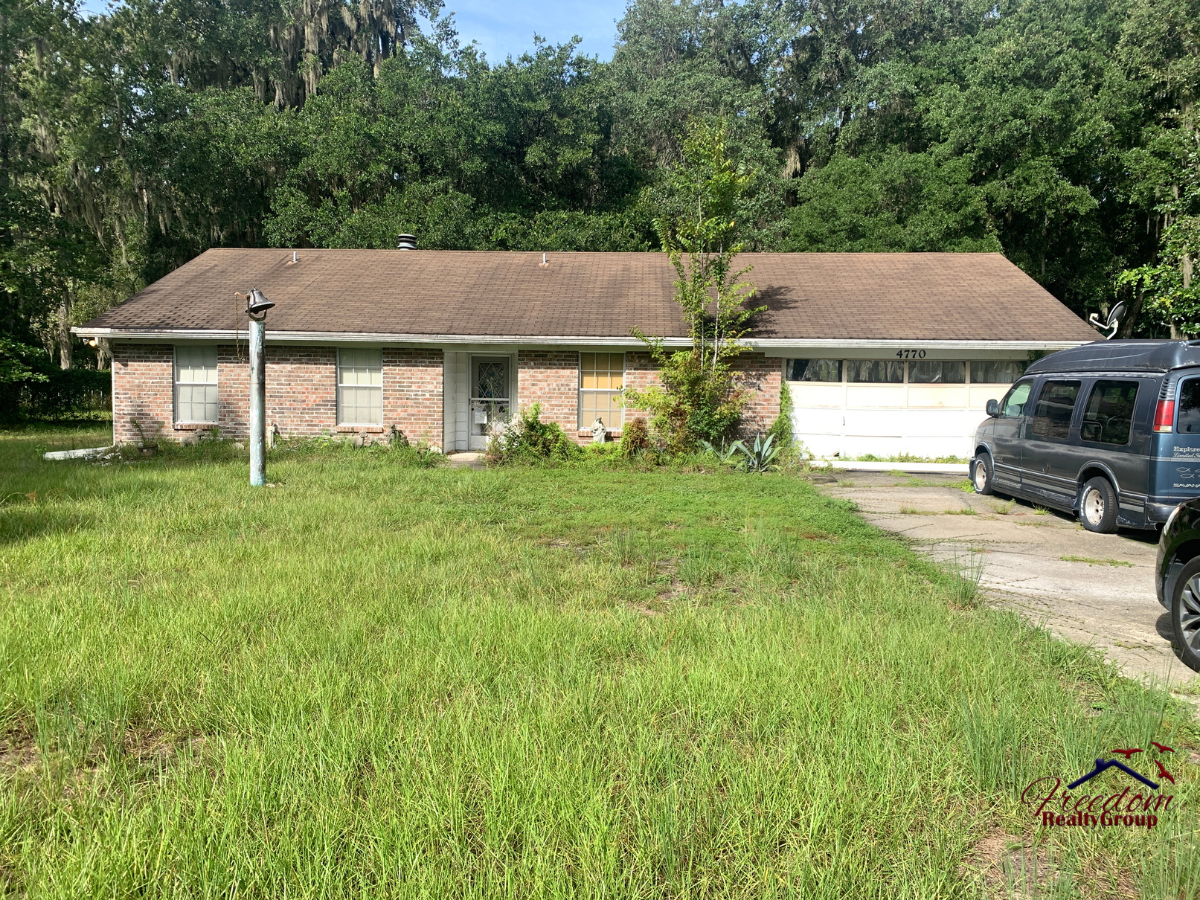 4770 Lakeshore Dr W, Fleming Island, FL 32003 – Spacious Single Family Home in Fleming Island!