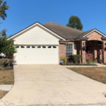 Spacious Single Family Residence in Oakleaf Plantation!